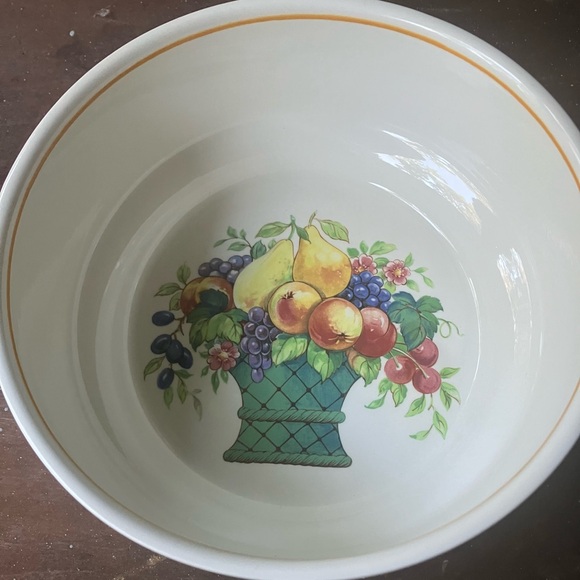 Vintage Retired Villeroy & Boch 7” Vegetable Bowl - Picture 3 of 3